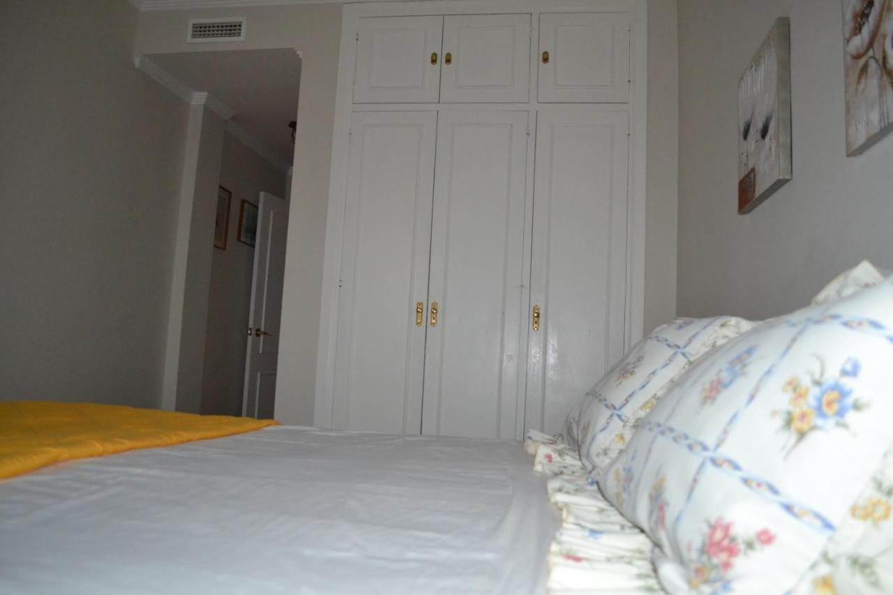 Céntrico y amplio apartamento 100% equipado Jerez de la Frontera Exterior foto