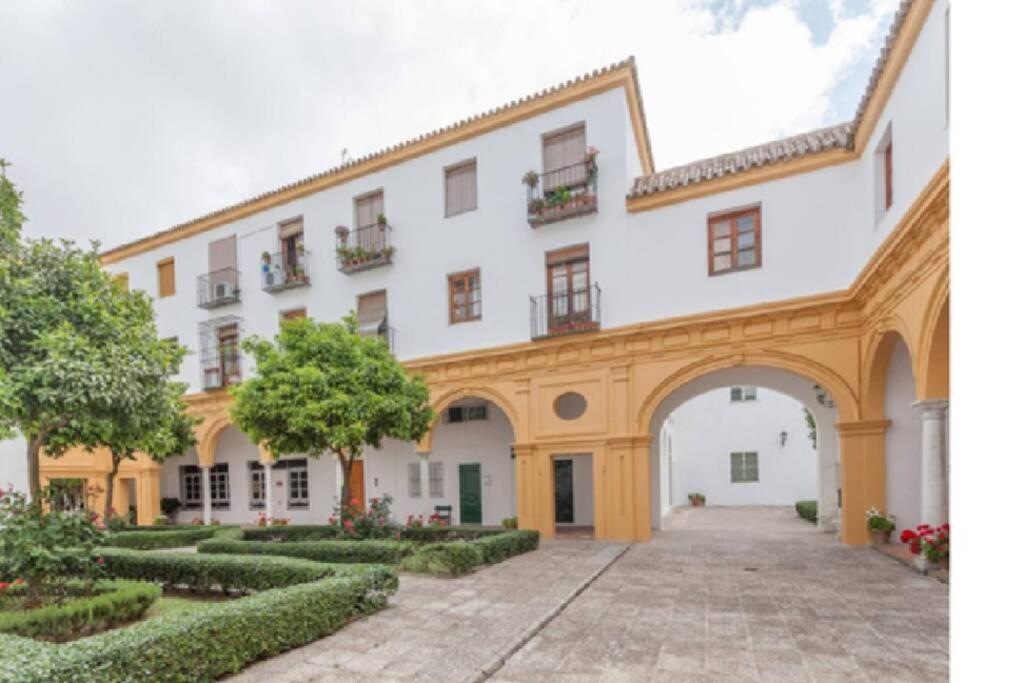 Céntrico y amplio apartamento 100% equipado Jerez de la Frontera Exterior foto